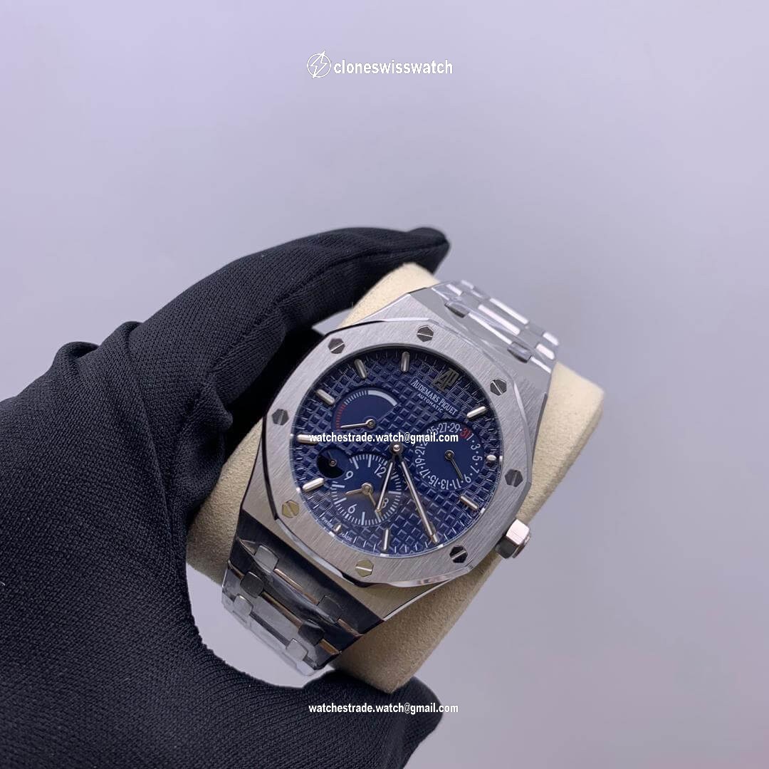 Audemars Piguet Royal Oak Silver Blue Dial Chrono Audemars Piguet Royal Oak Silver Blue Dial Chrono
