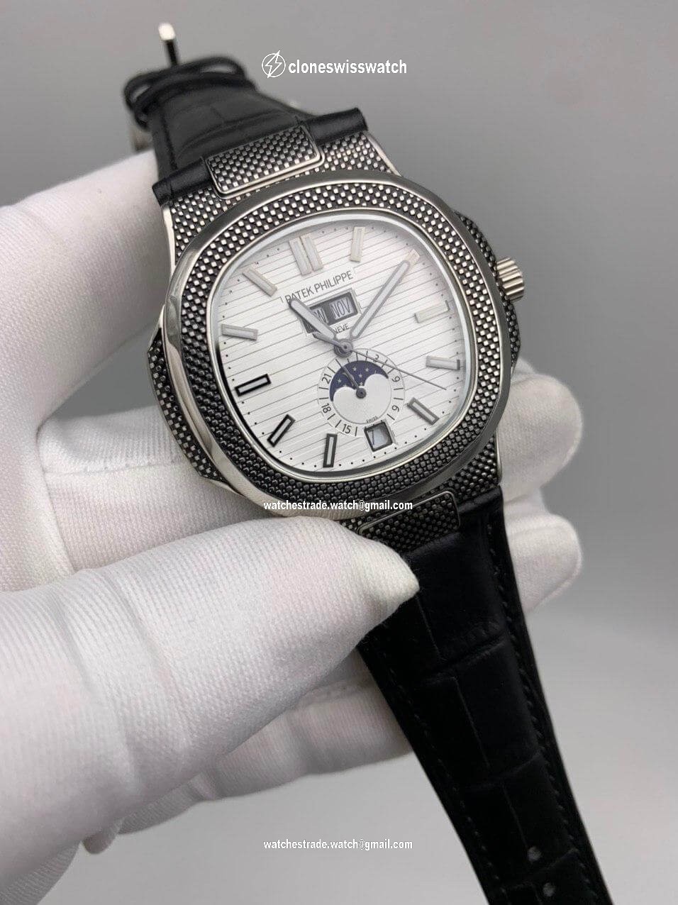 Patek Philippe Nautilus Engraved Silver White Dial Chrono Patek Philippe Nautilus Engraved Silver White Dial Chrono