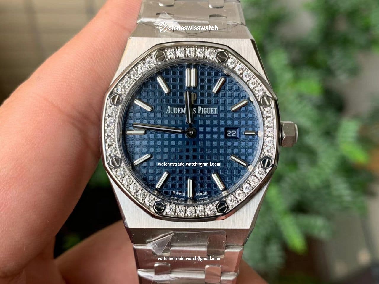 Lady Royal Oak 33mm YG JF 1:1 Best Edition Blue Dial Diamonds Bezel on SS Bracelet Swiss Quartz Lady Royal Oak 33mm YG JF 1:1 Best Edition Blue Dial Diamonds Bezel on SS Bracelet Swiss Quartz
