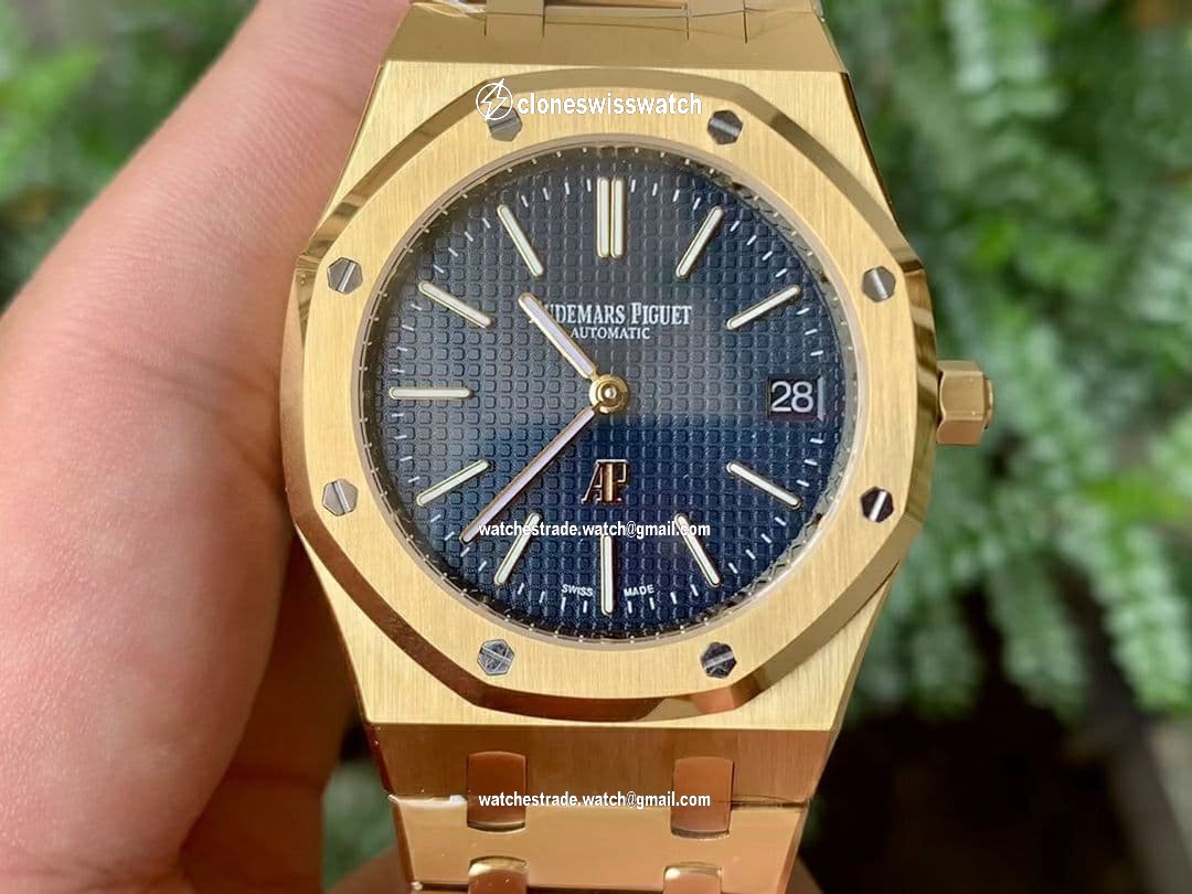AP0635 - Royal Oak Jumbo 15202 YG/YG Blue KZF A2121 AP0635 - Royal Oak Jumbo 15202 YG/YG Blue KZF A2121
