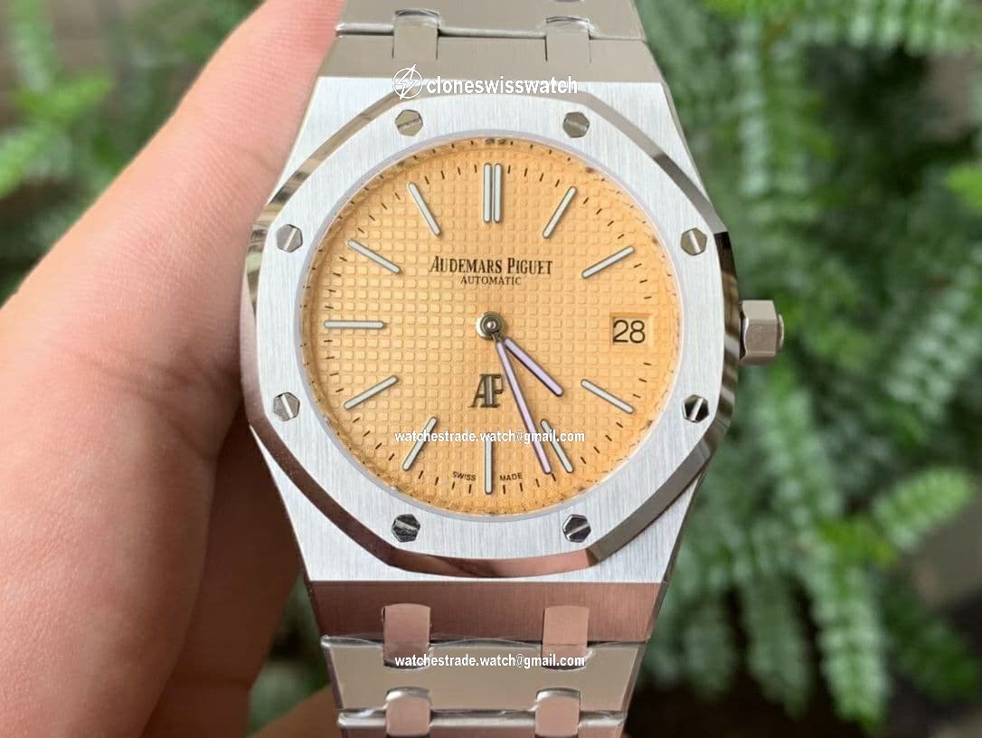 AP0636 - Royal Oak Jumbo 15202BC SS/SS Salmon KZF A2121 AP0636 - Royal Oak Jumbo 15202BC SS/SS Salmon KZF A2121