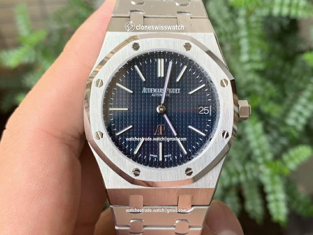 AP0641 - Royal Oak Jumbo Extra Thin 15202 SS/SS Blue ZF A2121 AP0641 - Royal Oak Jumbo Extra Thin 15202 SS/SS Blue ZF A2121