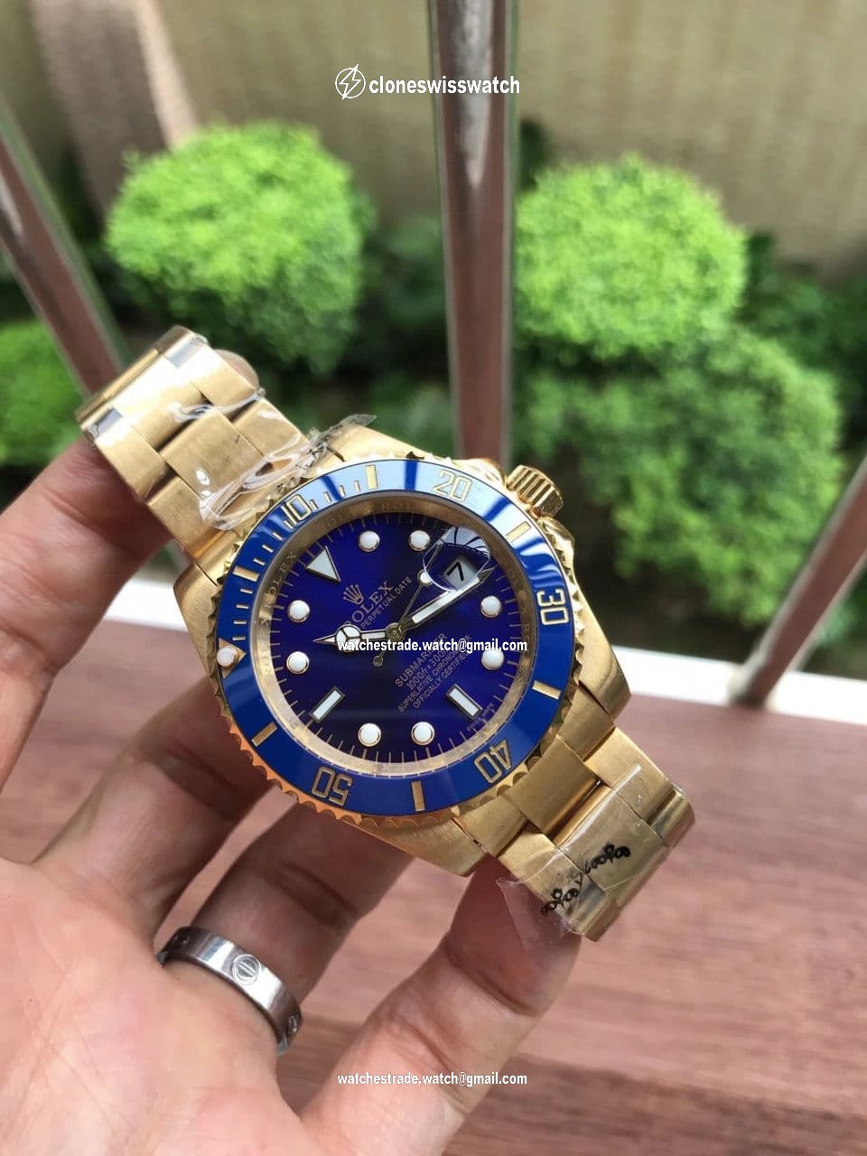 Rolex Submariner Blue Dial on Full Gold Strap Rolex Submariner Blue Dial on Full Gold Strap