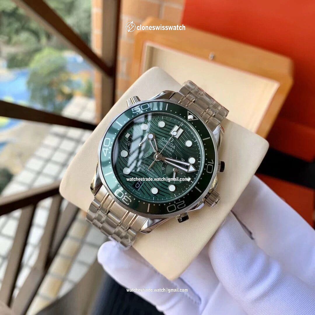 Omega Seamaster Green Dial on SS Strap Chrono Omega Seamaster Green Dial on SS Strap Chrono