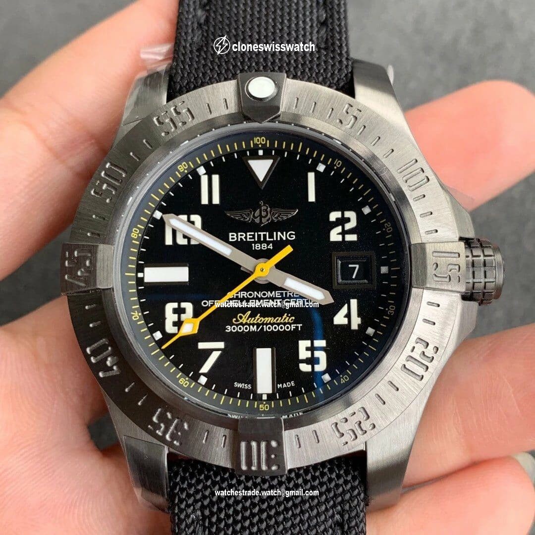 Breitling Avenger GMT 45mm DLC/NY/YL White/Num GF A2824 Breitling Avenger GMT 45mm DLC/NY/YL White/Num GF A2824