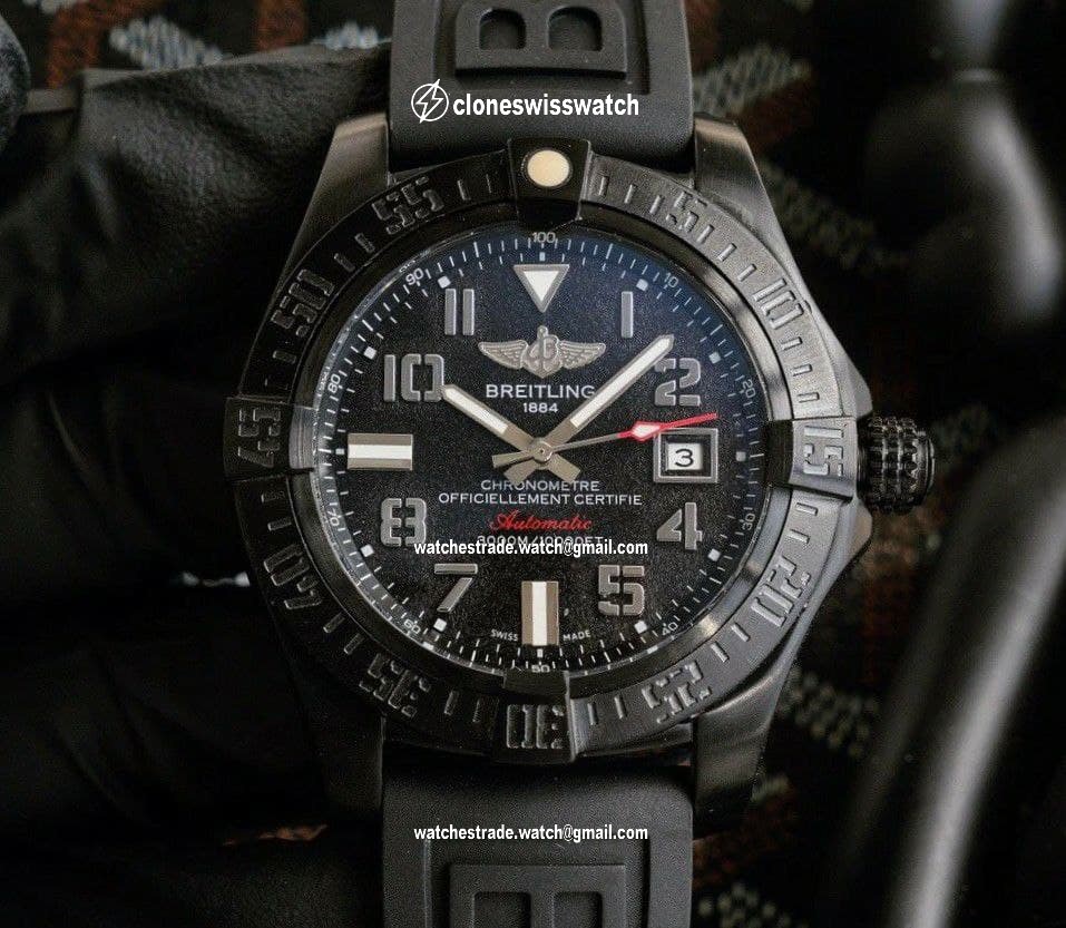 Breitling Avenger Black Dial on Black Rubber Strap Breitling Avenger Black Dial on Black Rubber Strap