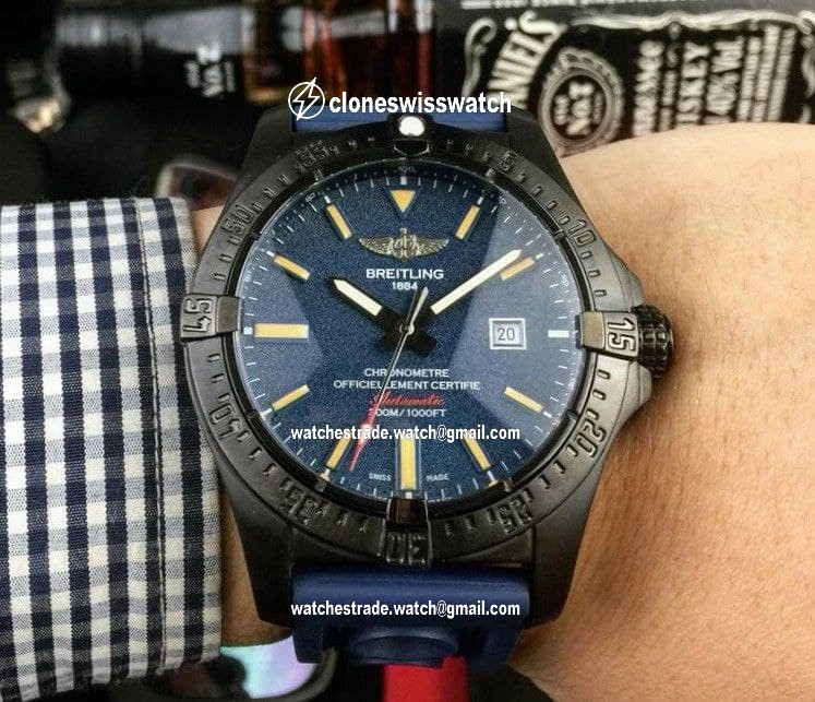Breitling Avenger Blue Dial on Blue Nylon Strap Breitling Avenger Blue Dial on Blue Nylon Strap