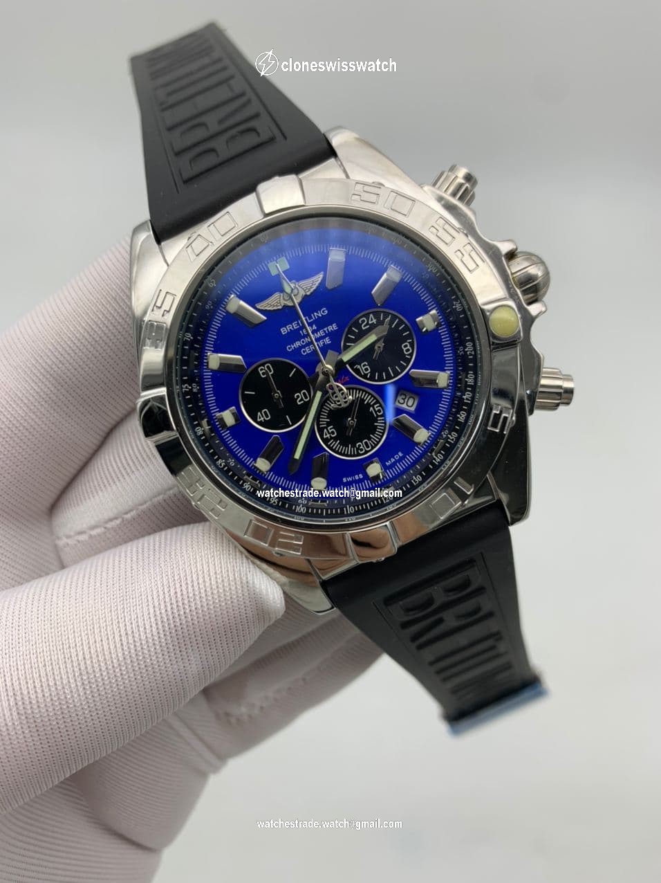 Breitling Avenger Blue Dial High Version on Black Rubber Strap Breitling Avenger Blue Dial High Version on Black Rubber Strap