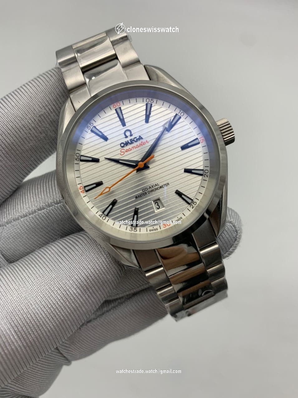 Omega Seamaster White Dial on Steel Strap Omega Seamaster White Dial on Steel Strap