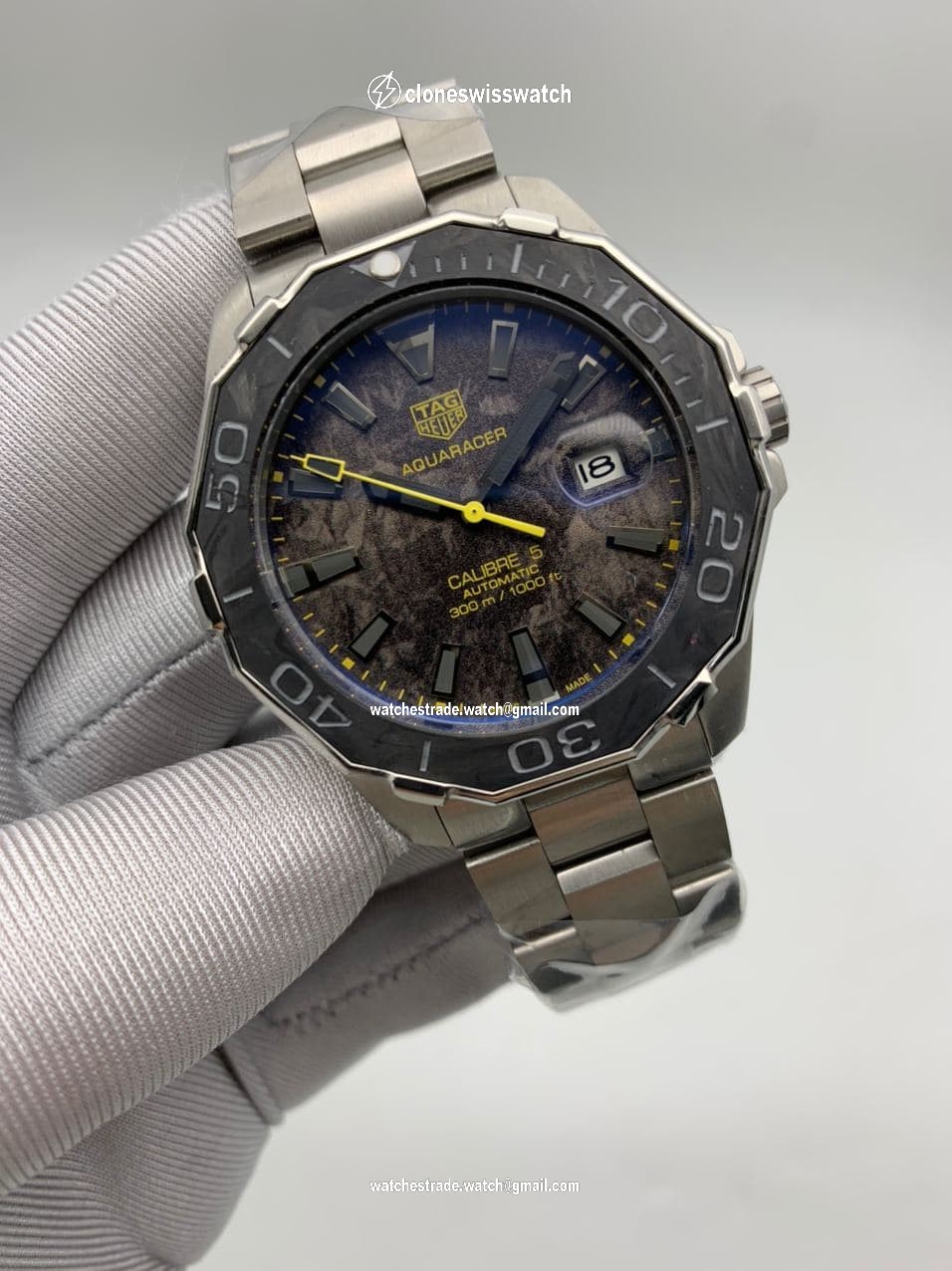 Tag Heuer Black Dial on SS Strap Tag Heuer Black Dial on SS Strap