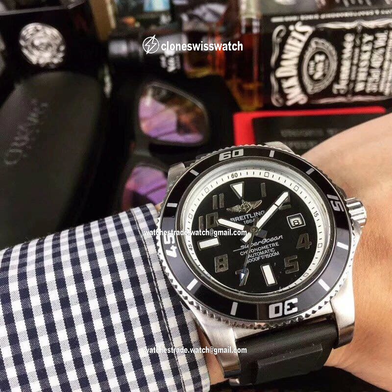 Breitling Superocean Black White Dial on Black Rubber Strap Breitling Superocean Black White Dial on Black Rubber Strap
