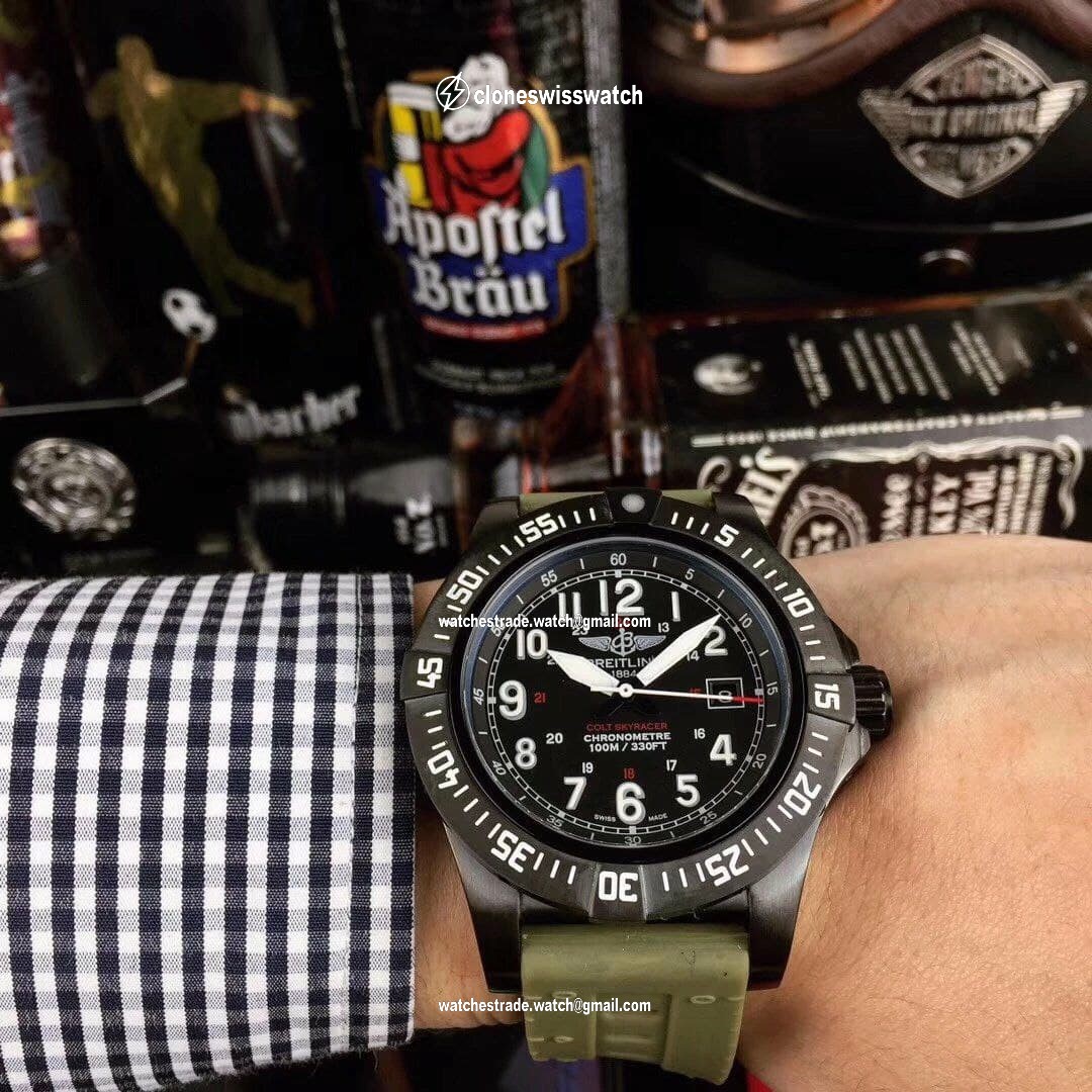 Breitling Colt Skyracer Black Dial on Green Rubber Strap Breitling Colt Skyracer Black Dial on Green Rubber Strap