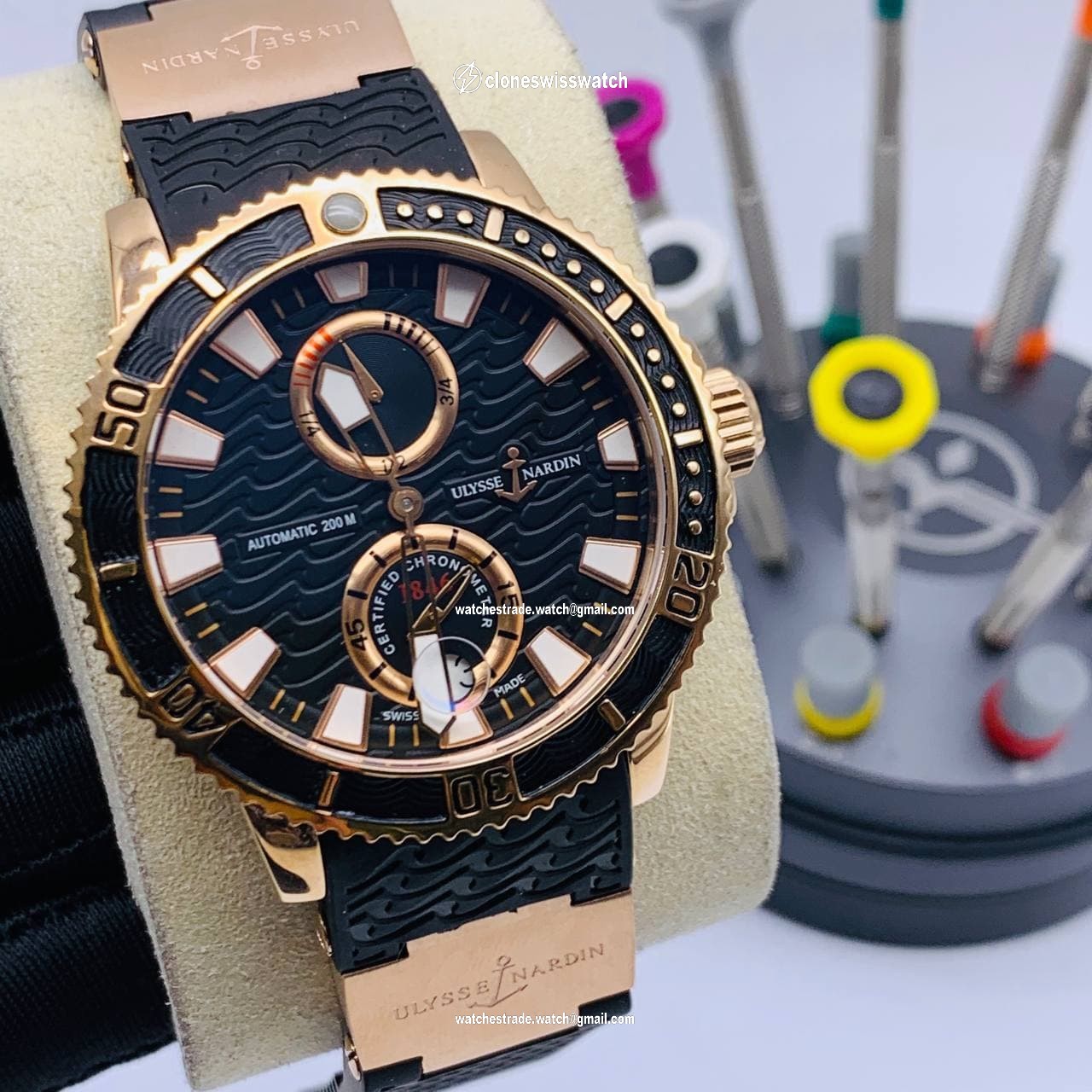 UN Marine Black Dial Gold Case on Black Rubber Strap UN Marine Black Dial Gold Case on Black Rubber Strap