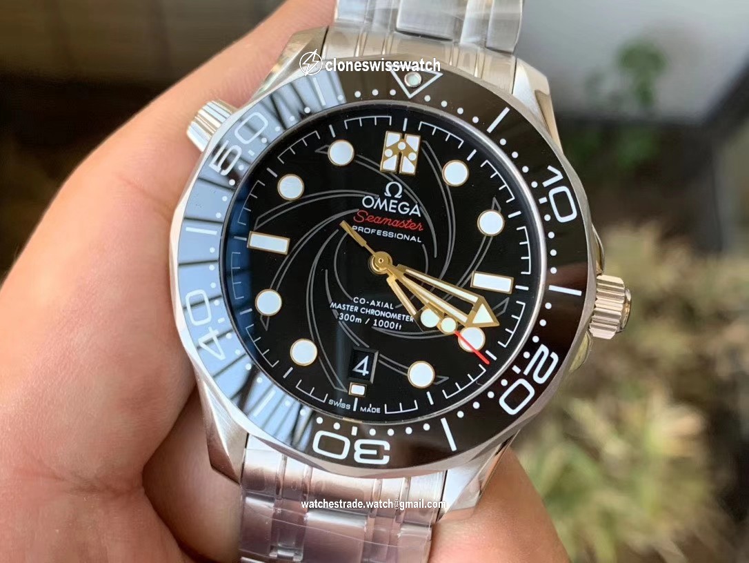 OMG0671A - Seamaster 300m James Bond 007 SS/SS OMF A8800 back OMG0671A - Seamaster 300m James Bond 007 SS/SS OMF A8800 back