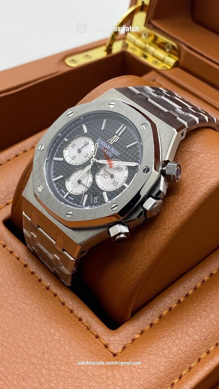 Audemars Piguet Royal Oak Chrono Silver Black Dial White Chrono back Audemars Piguet Royal Oak Chrono Silver Black Dial White Chrono back