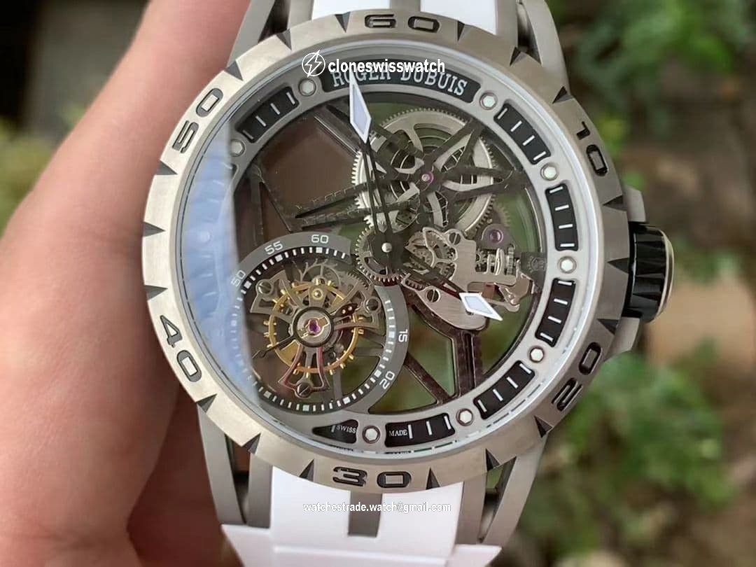 Roger Dubuis G041C - Excalibur Spider Skele Flying Tourb TI/RU White BBR back Roger Dubuis G041C - Excalibur Spider Skele Flying Tourb TI/RU White BBR back