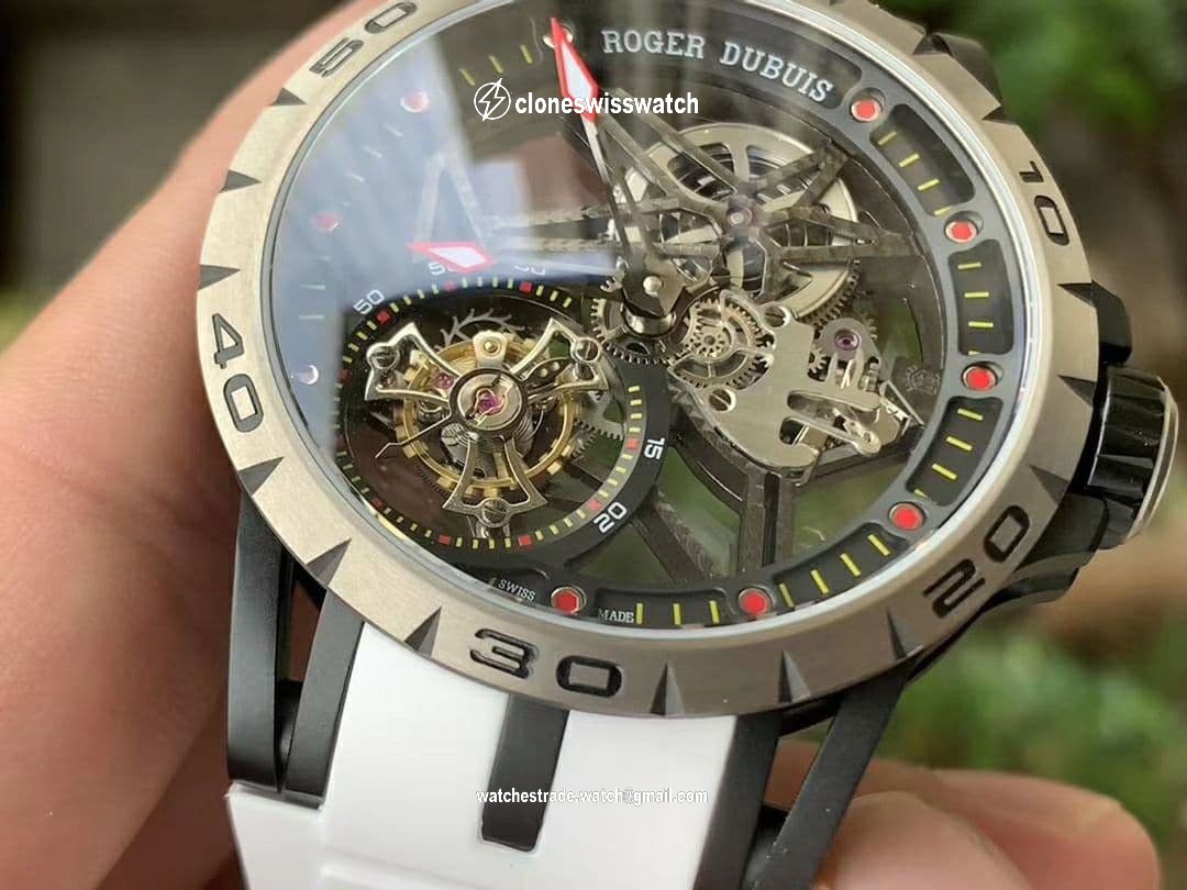 Roger Dubuis G041C - Excalibur Spider Skele Flying Tourb TI/RU White BBR back Roger Dubuis G041C - Excalibur Spider Skele Flying Tourb TI/RU White BBR back