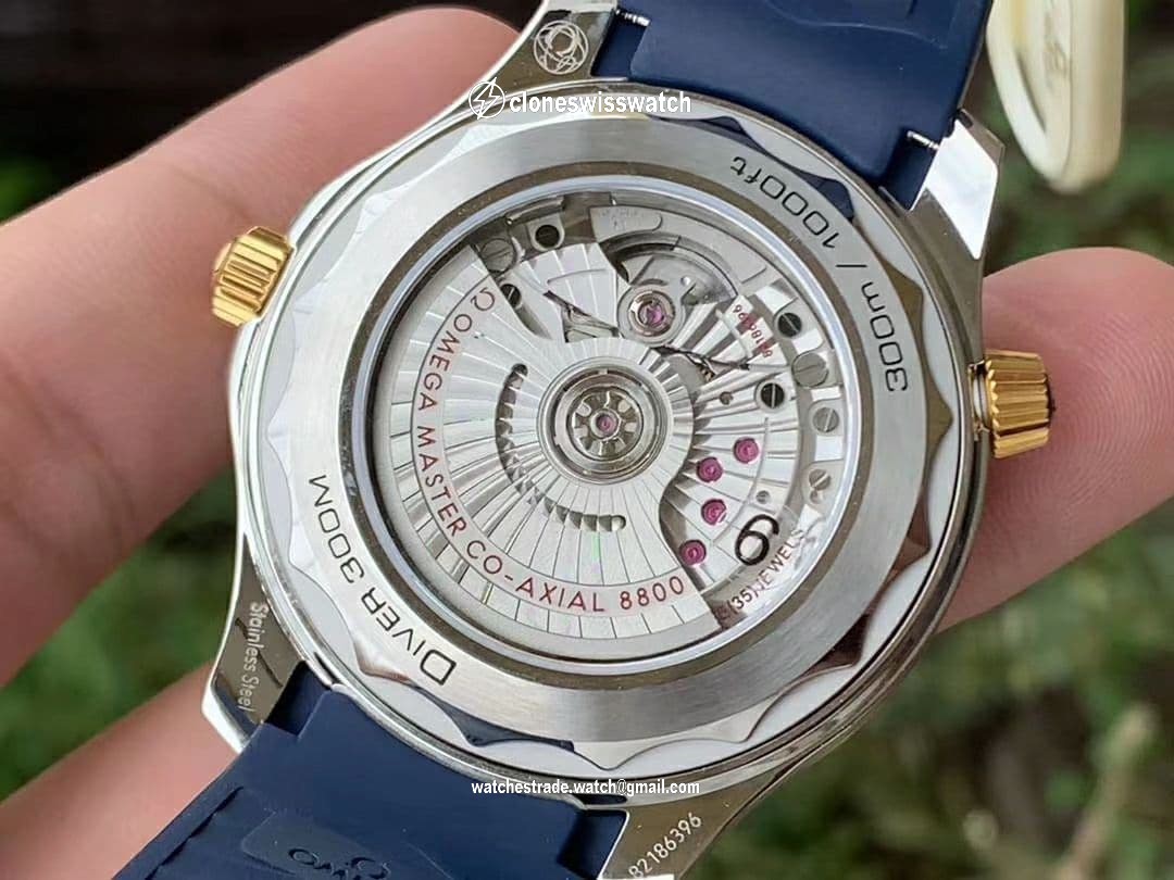 Seamaster Diver 300M SS/YG VSF 1:1 Best Edition YG Bezel Blue Dial on Blue Rubber Strap A8800 back Seamaster Diver 300M SS/YG VSF 1:1 Best Edition YG Bezel Blue Dial on Blue Rubber Strap A8800 back