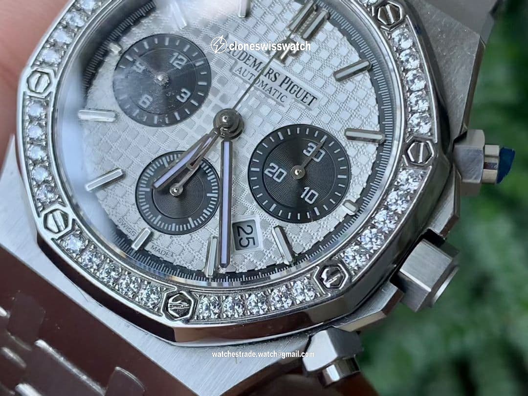 Lady Royal Oak 33mm YG JF 1:1 Best Edition Chrono Diamonds Bezel on SS Bracelet Swiss Quartz back Lady Royal Oak 33mm YG JF 1:1 Best Edition Chrono Diamonds Bezel on SS Bracelet Swiss Quartz back