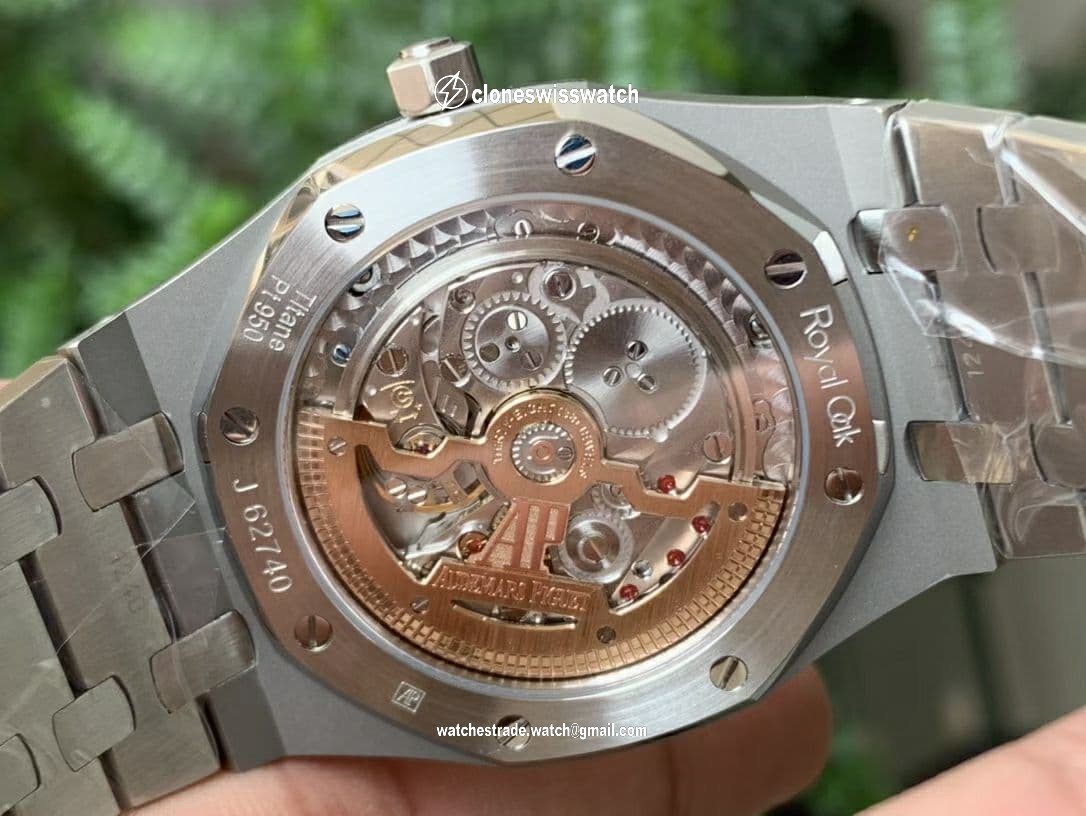 AP0634B - Royal Oak Jumbo 15202IP SS/SS Smoked Blue KZF A2121 back AP0634B - Royal Oak Jumbo 15202IP SS/SS Smoked Blue KZF A2121 back