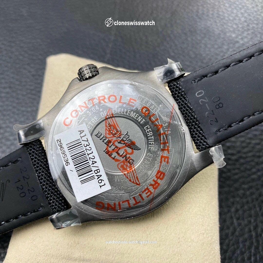 Avenger BlackBird 44mm DLC 1:1 Best Edition Titanium Case Black Dial on Black Rubber StrapV4 back Avenger BlackBird 44mm DLC 1:1 Best Edition Titanium Case Black Dial on Black Rubber StrapV4 back
