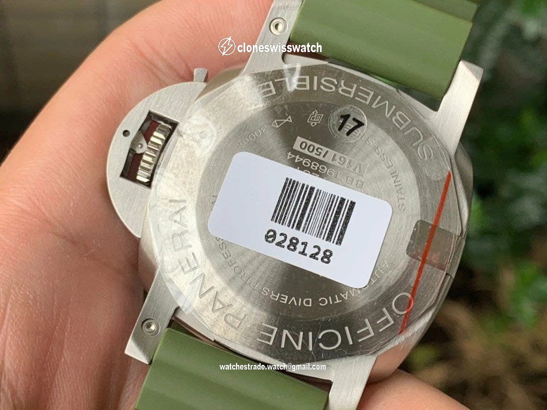 PAM1055 Luminor Submersible 42mm Verde Militare VSF 1:1 Best Edition on Green Rubber Strap P.900 Clone back PAM1055 Luminor Submersible 42mm Verde Militare VSF 1:1 Best Edition on Green Rubber Strap P.900 Clone back