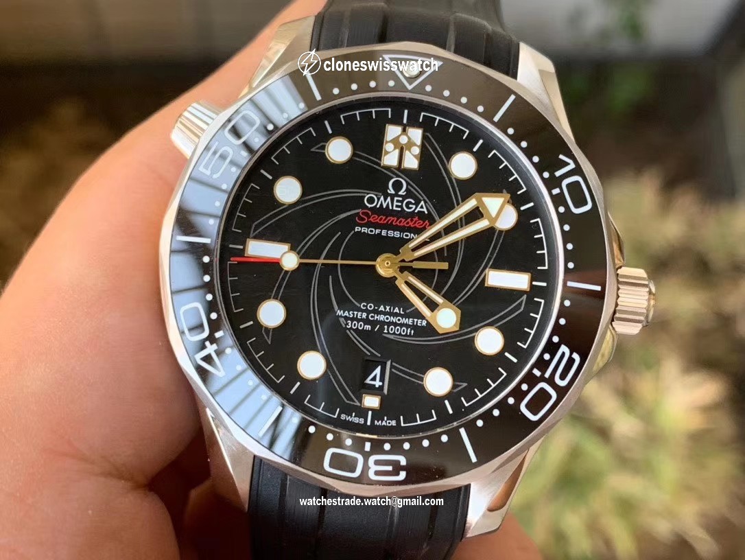 OMG0649A - Seamaster 300m James Bond 007 SS/RU VSF A8800