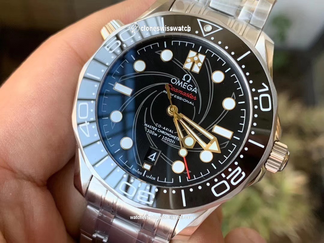 OMG0671A - Seamaster 300m James Bond 007 SS/SS OMF A8800