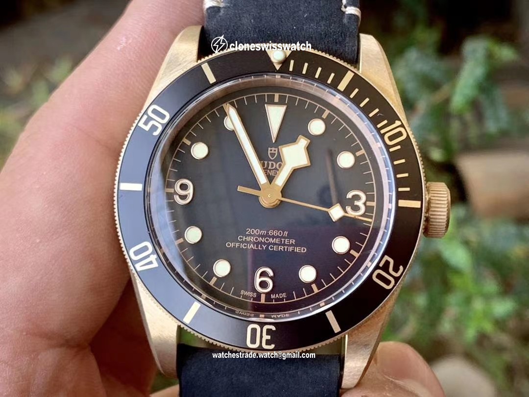 HERITAGE BLACK BAY BRONZE GRAY XF 1:1 BEST EDITION ON LEATHER STRAP A5612 V3
