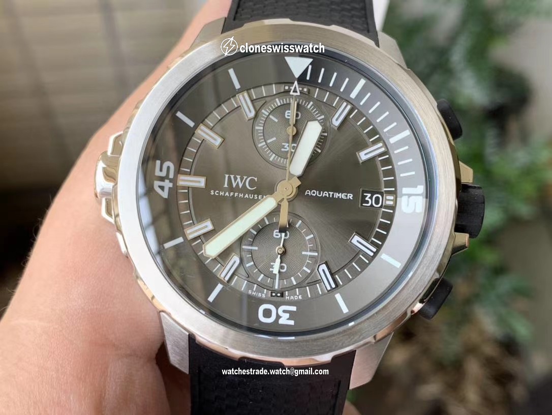 IWC0458 - Aquatimer Chronograph Sharks Grey SS/RU V6F A7750