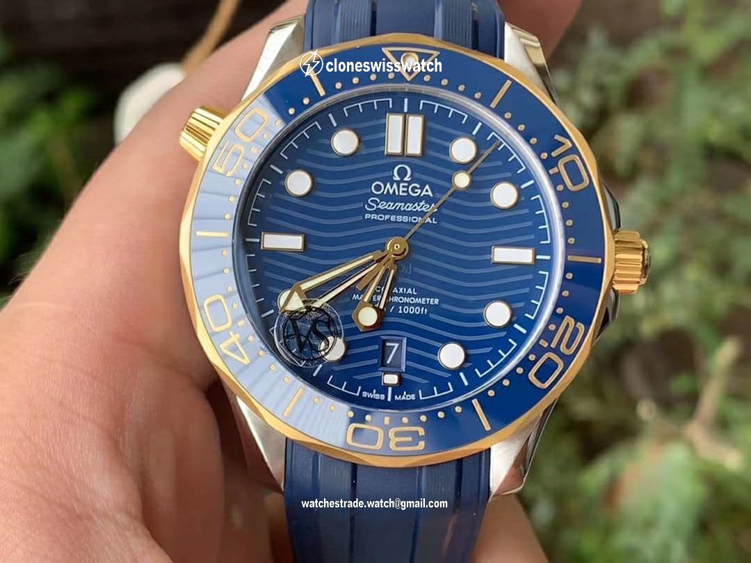 Seamaster Diver 300M SS/YG VSF 1:1 Best Edition YG Bezel Blue Dial on Blue Rubber Strap A8800