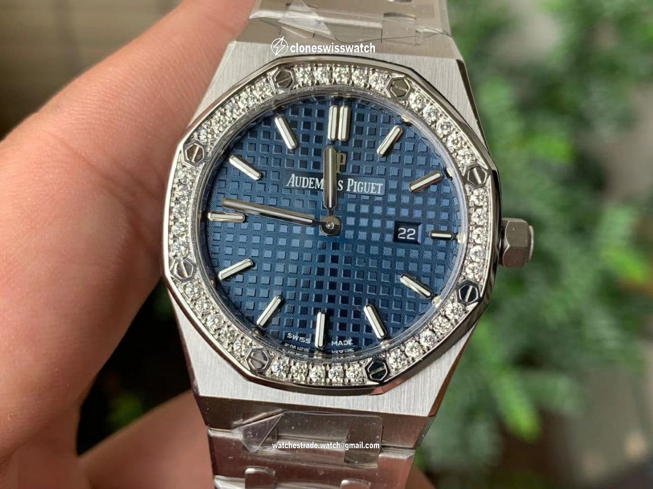 Lady Royal Oak 33mm YG JF 1:1 Best Edition Blue Dial Diamonds Bezel on SS Bracelet Swiss Quartz
