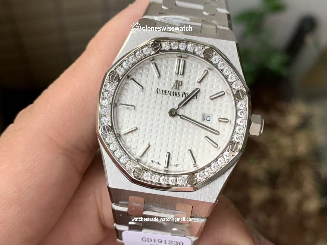 Lady Royal Oak 33mm SS JF 1:1 Best Edition Silver Dial Diamonds Bezel on SS Bracelet Swiss Quartz