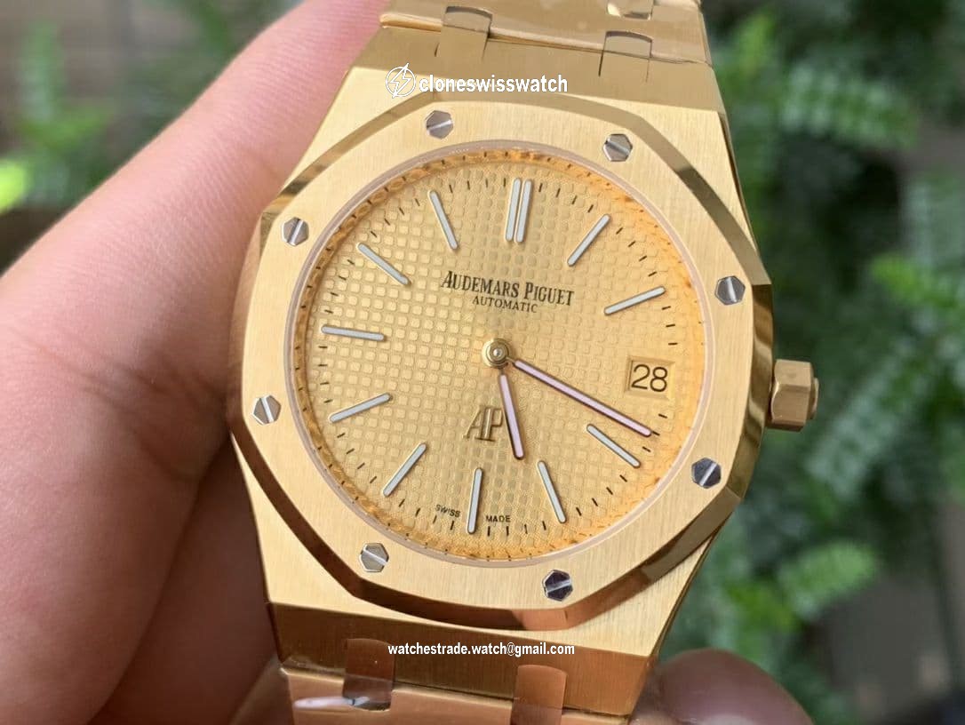 AP0633 - Royal Oak Jumbo 15202 YG/YG Gold KZF A2121