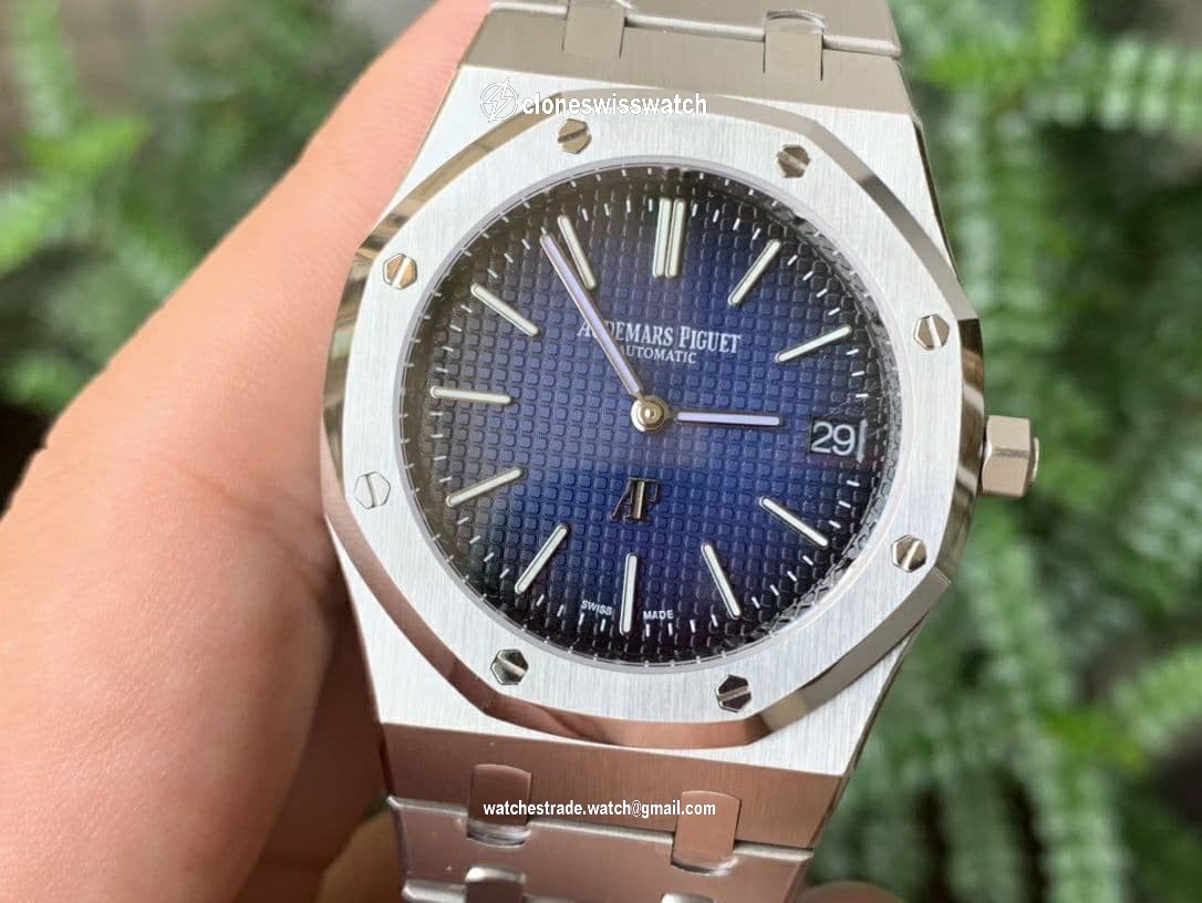 AP0634B - Royal Oak Jumbo 15202IP SS/SS Smoked Blue KZF A2121