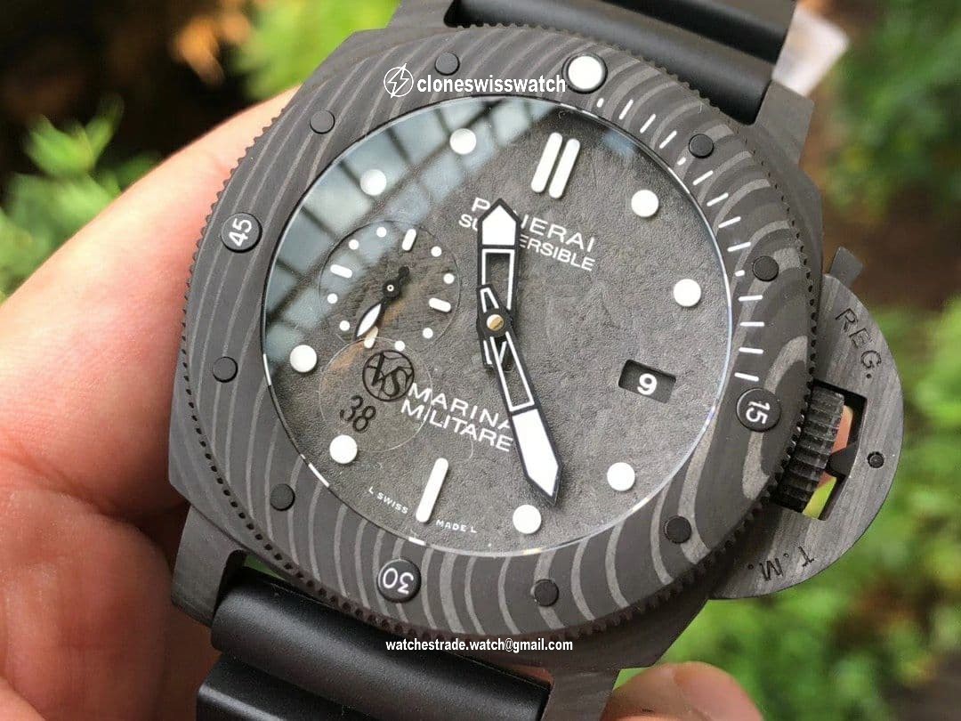 PAM979 Carbotech VSF Best Edition Carbon Dial on Rubber Strap P.9010 Clone