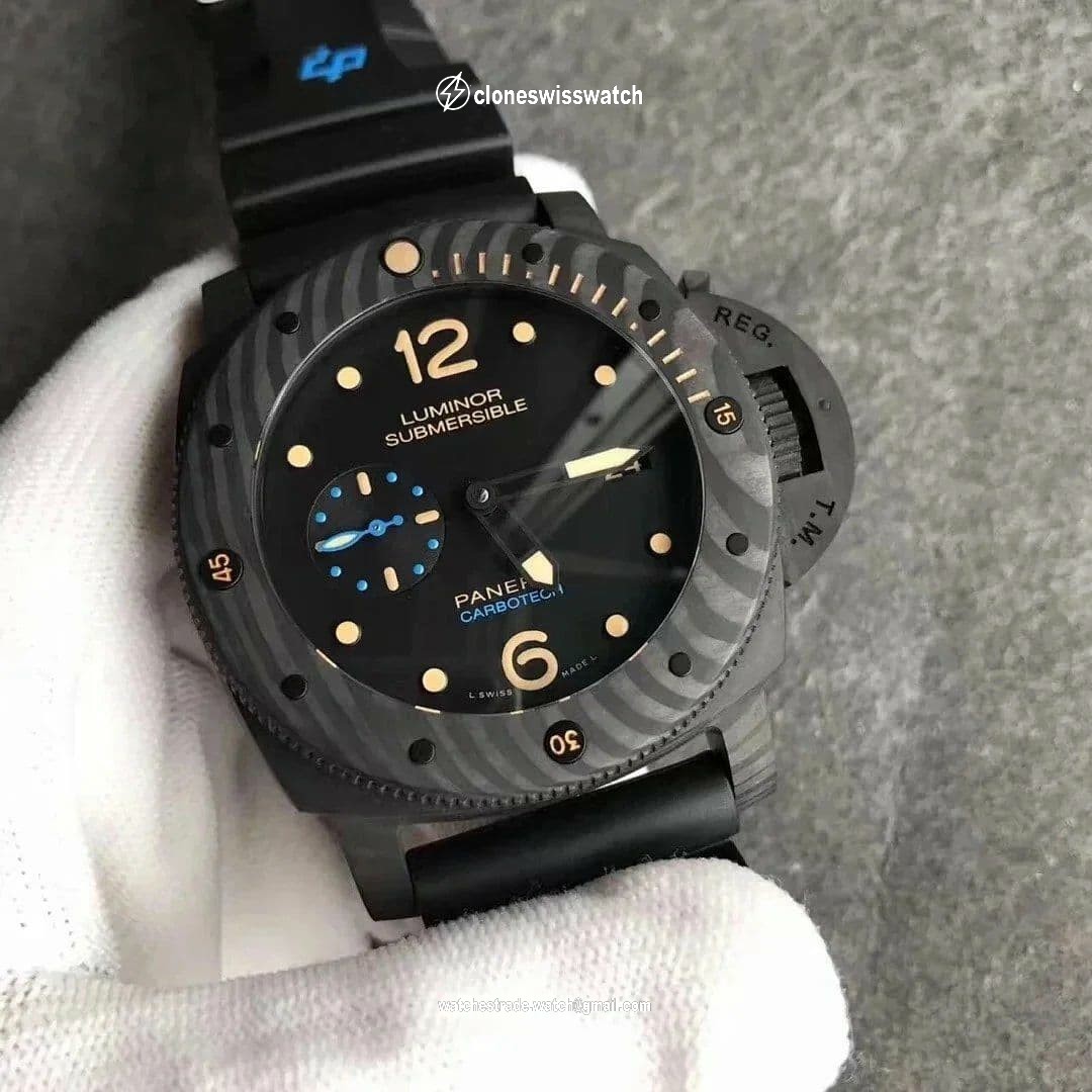 PAM616 Special Edition Forged Carbon XF Best Edition on Black Rubber Strap P.9000