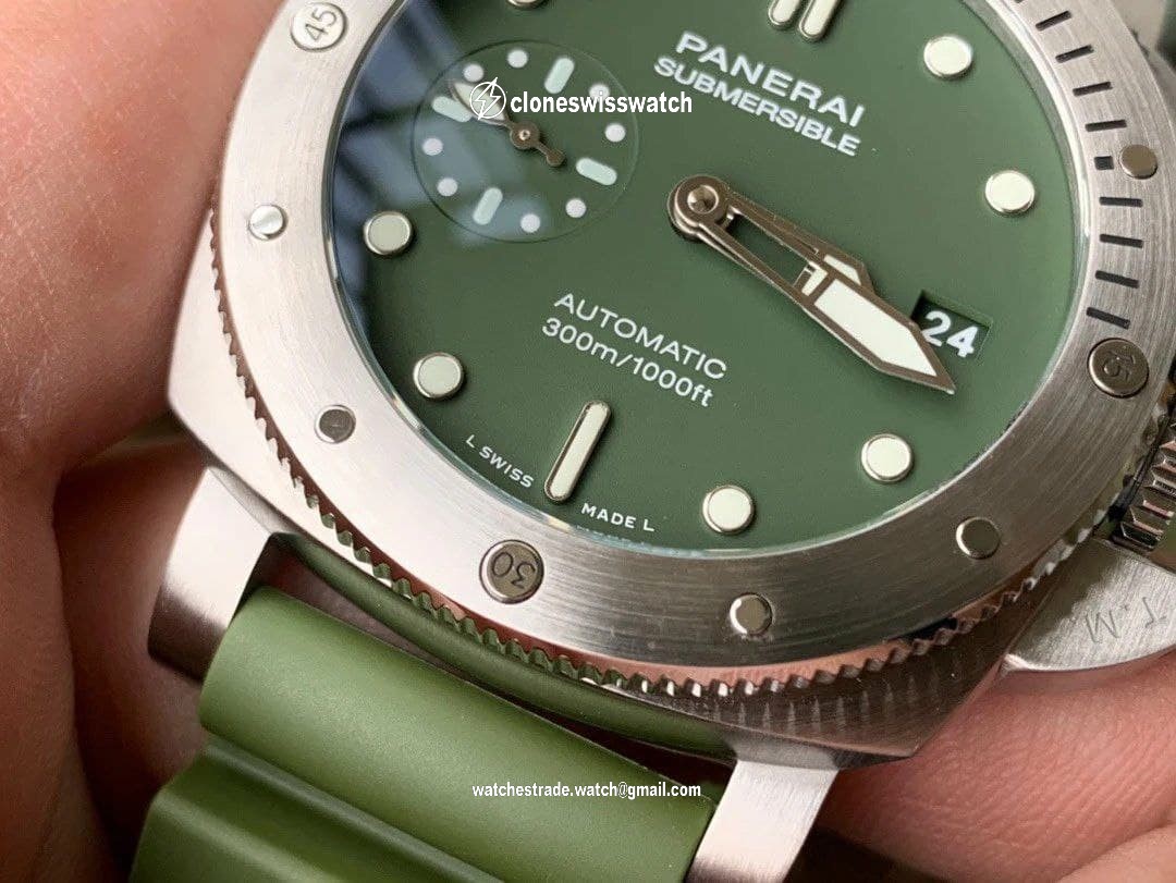 PAM1055 Luminor Submersible 42mm Verde Militare VSF 1:1 Best Edition on Green Rubber Strap P.900 Clone